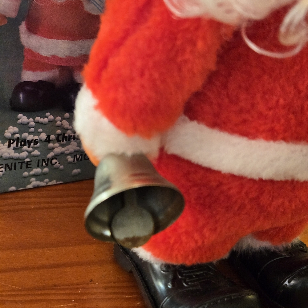 Vtg Annoying Kitschy Action Santa with Electronic Music with Box Christmas WORKS - Picture 5 of 12
